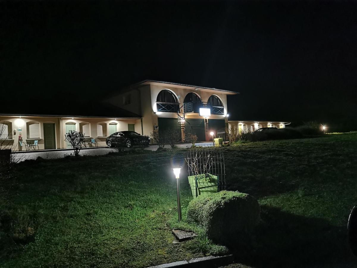 Logis Hotel- Restaurant La Haie Des Vignes Seminaires Et Evenementiel Allain Zewnętrze zdjęcie