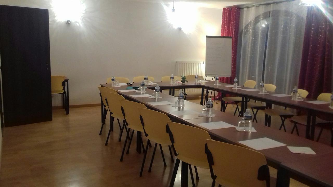 Logis Hotel- Restaurant La Haie Des Vignes Seminaires Et Evenementiel Allain Zewnętrze zdjęcie
