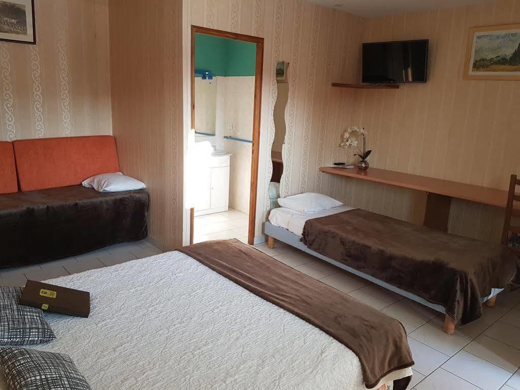 Logis Hotel- Restaurant La Haie Des Vignes Seminaires Et Evenementiel Allain Zewnętrze zdjęcie